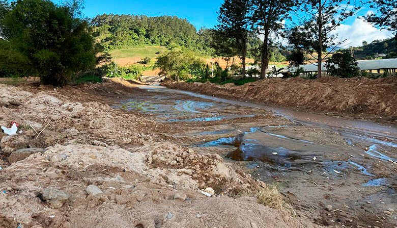 FP presenta informe sobre situación crítica del río Tireo en Constanza