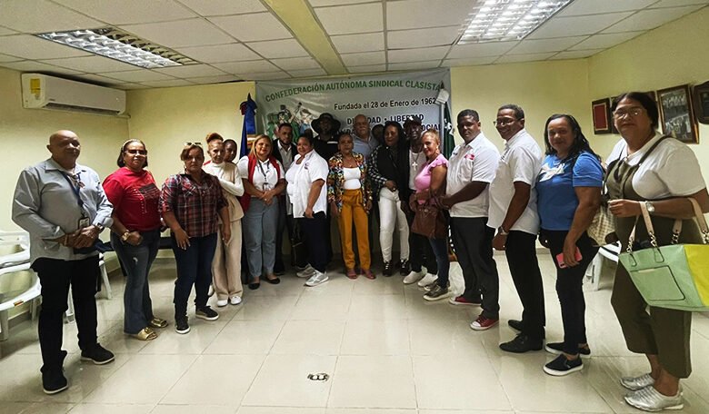 Encuentro con comunitarios de Esperanza